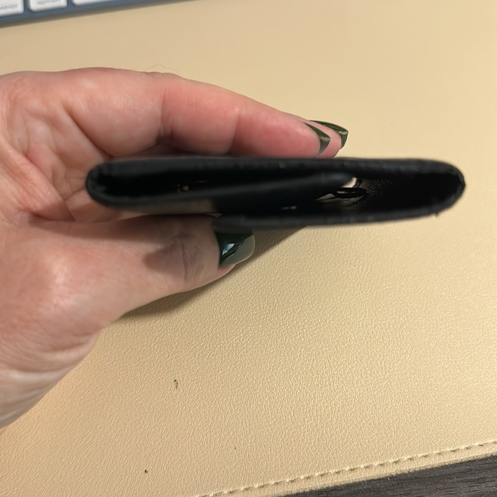 LV key pouch - Picture 7 of 8